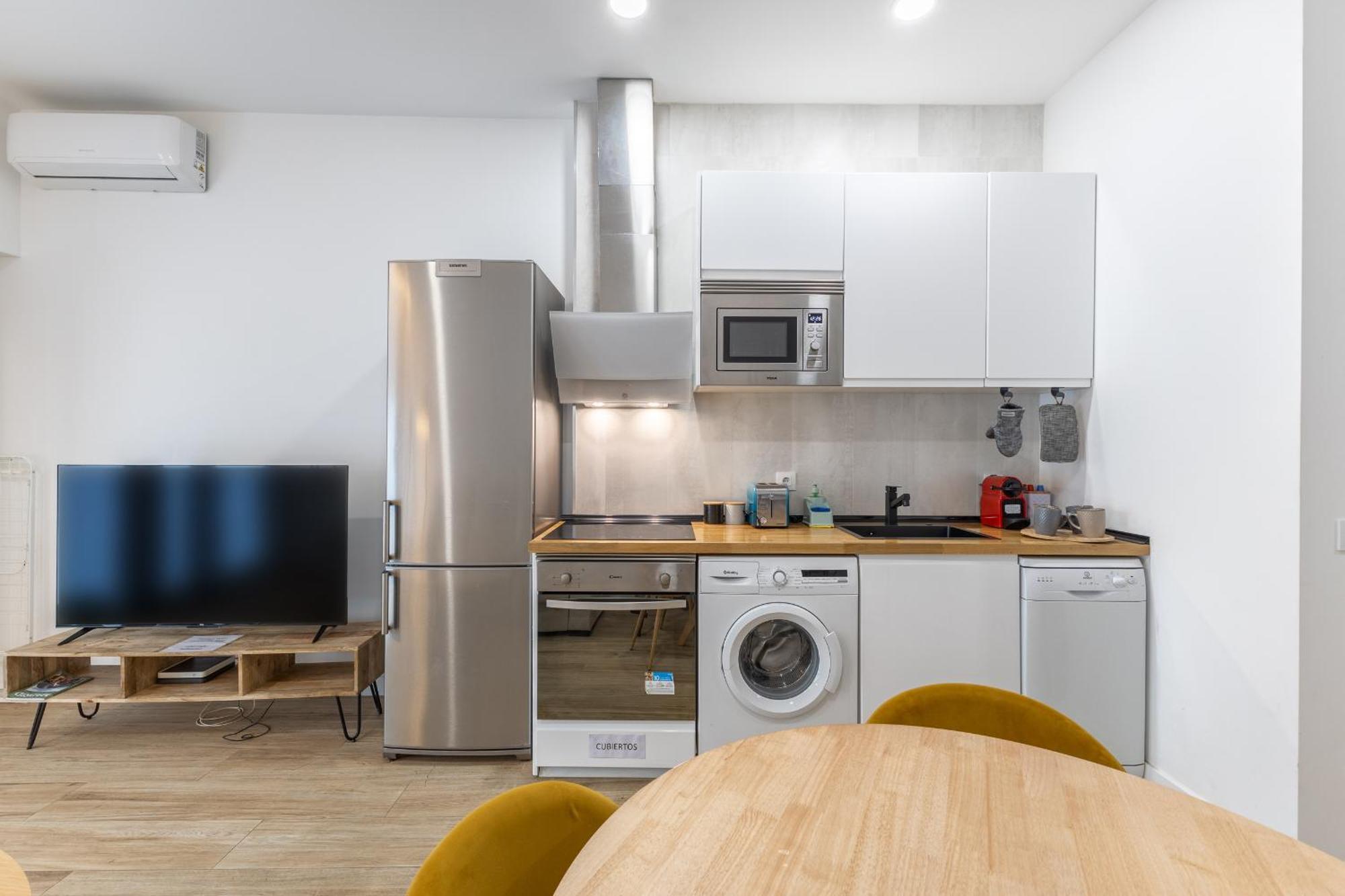 Atocha Apartment Madrid Exterior photo